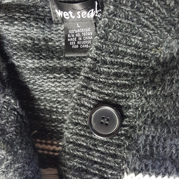 Wet Seal Aztec Cardigan - Picture 3 of 5